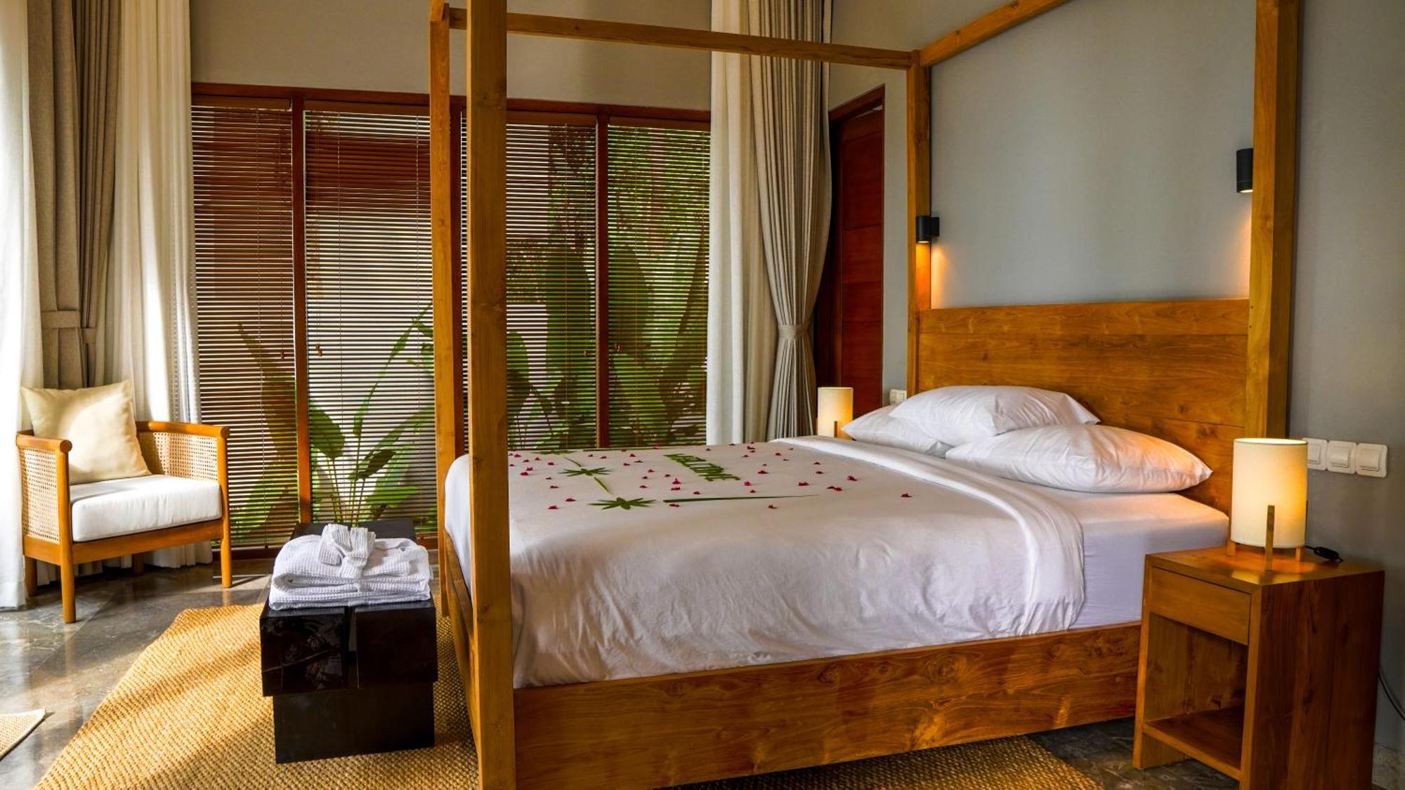 Sanglung Villas & Suites Kubutambahan  Habitación foto